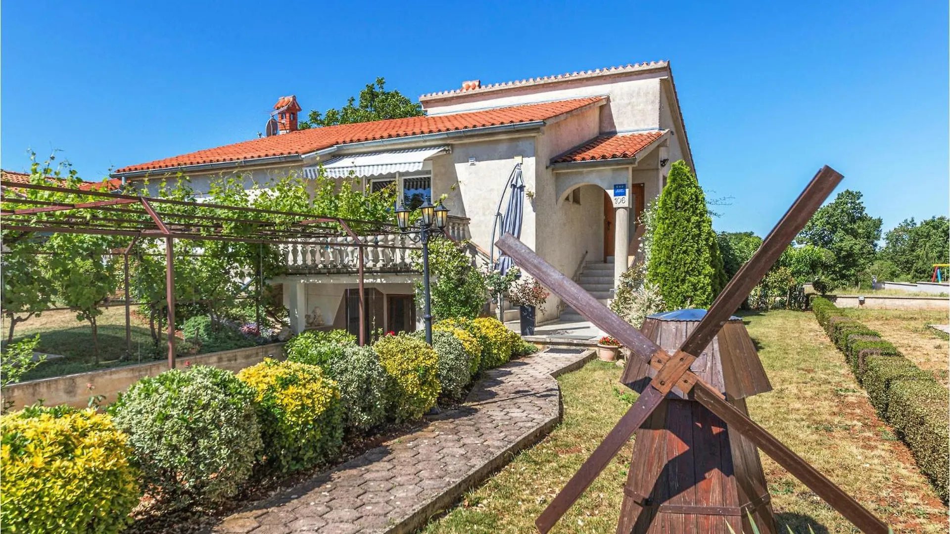 Gorgeous Apartment In Pula With Wifi