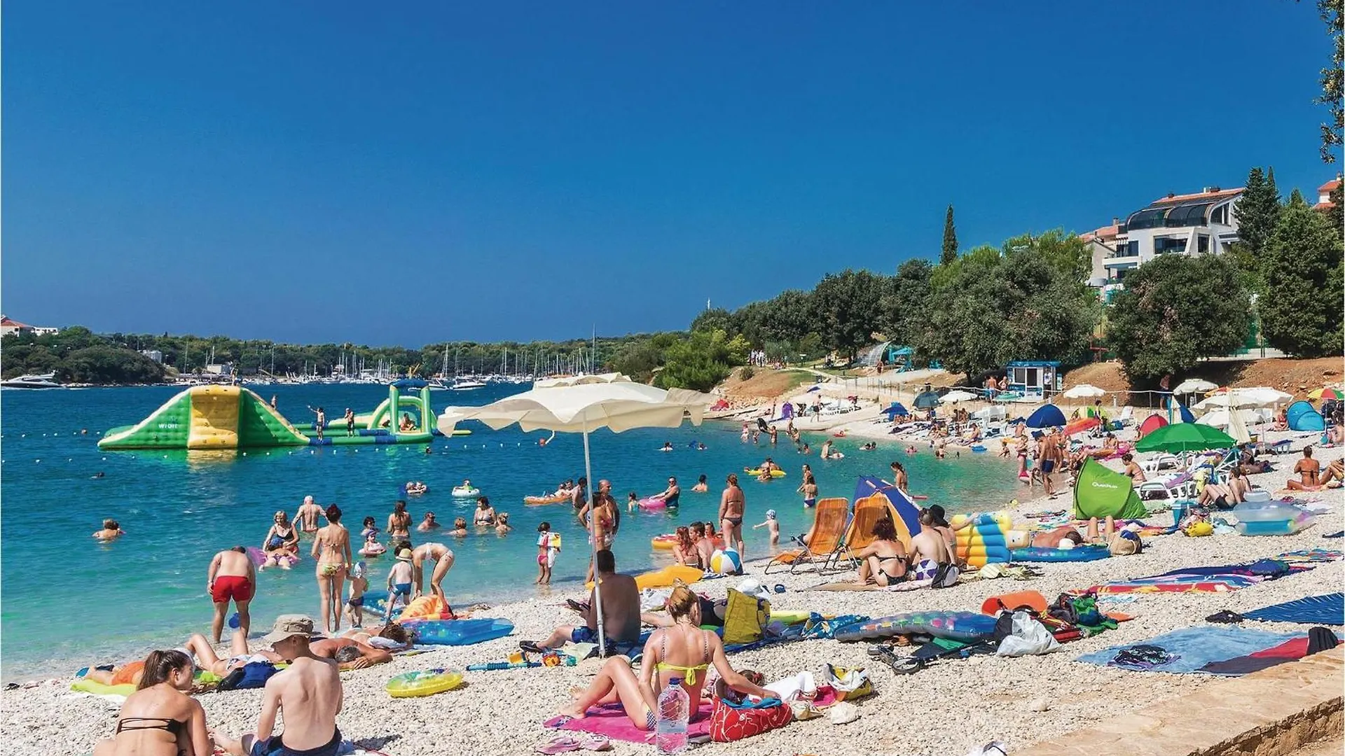 Gorgeous Apartment In Pula With Wifi 0*,